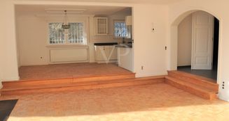 von_poll_real_estate_property_25192032_image_9