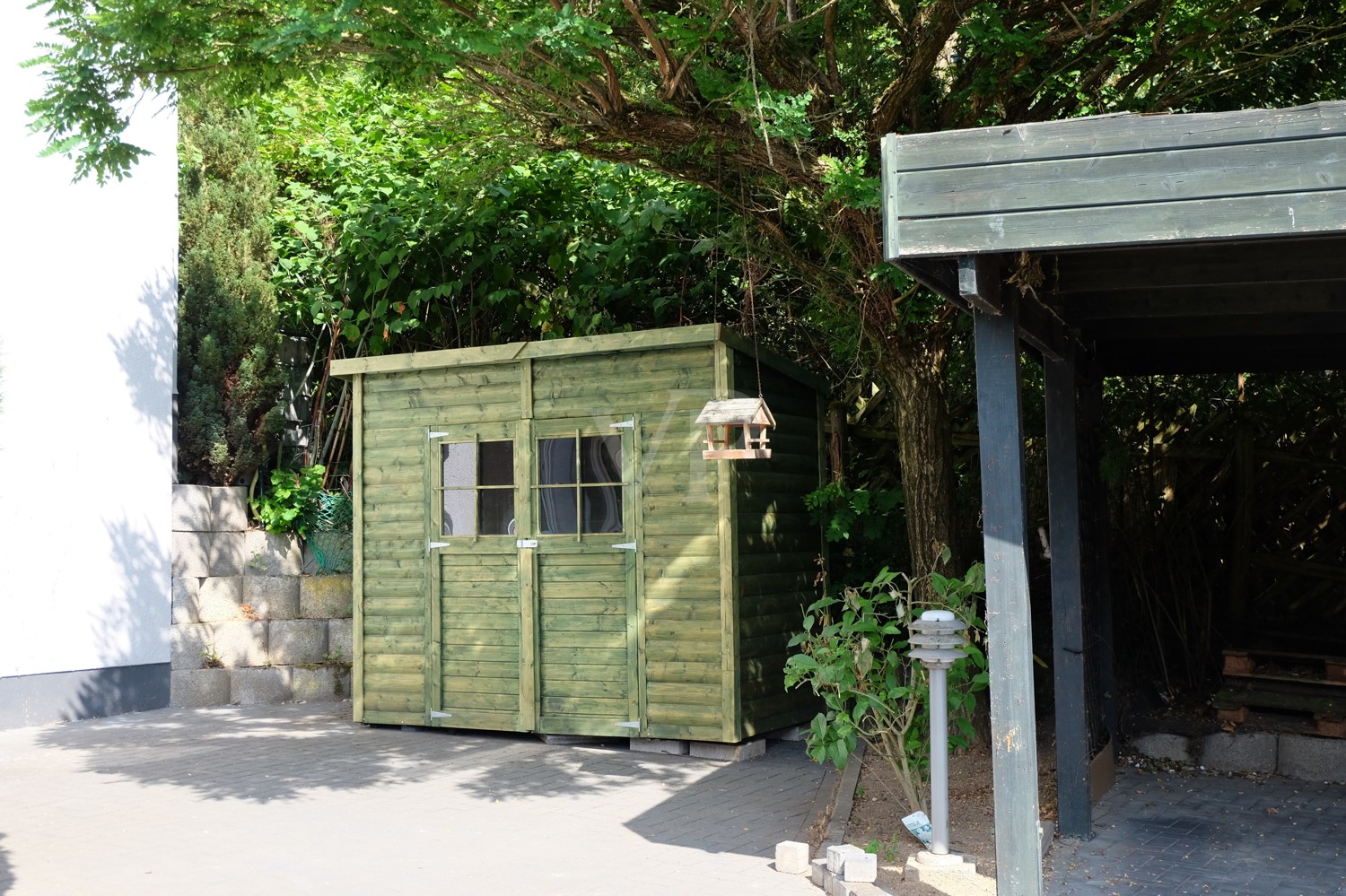 kleines praktisches Gartenhaus