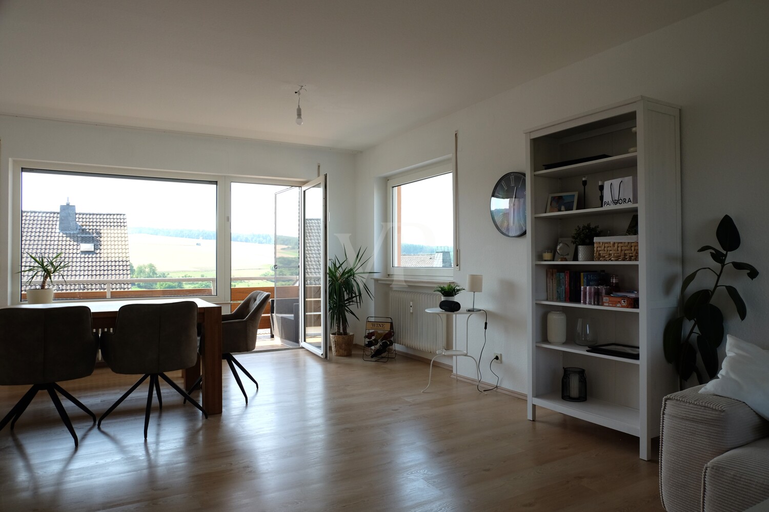 Obergeschoss Wohnzimmer mit Loggia