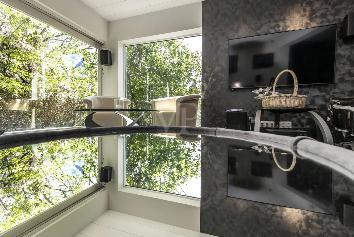 Große Fenster im UG