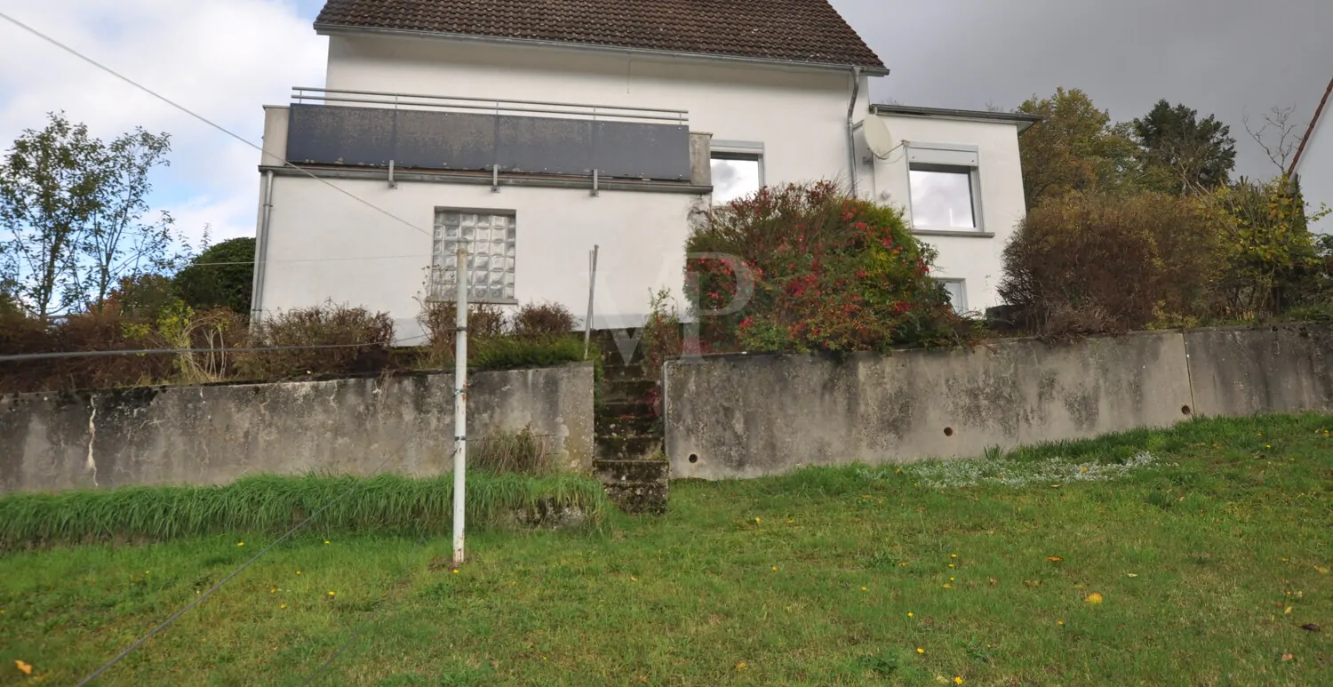 Großer Gartenbereich