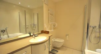 von_poll_real_estate_property_26192005_image_14