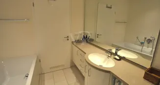 von_poll_real_estate_property_26192005_image_15