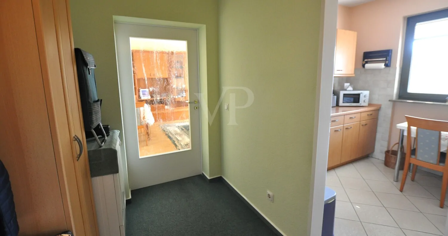 Flur mit Blick Richtung Küche