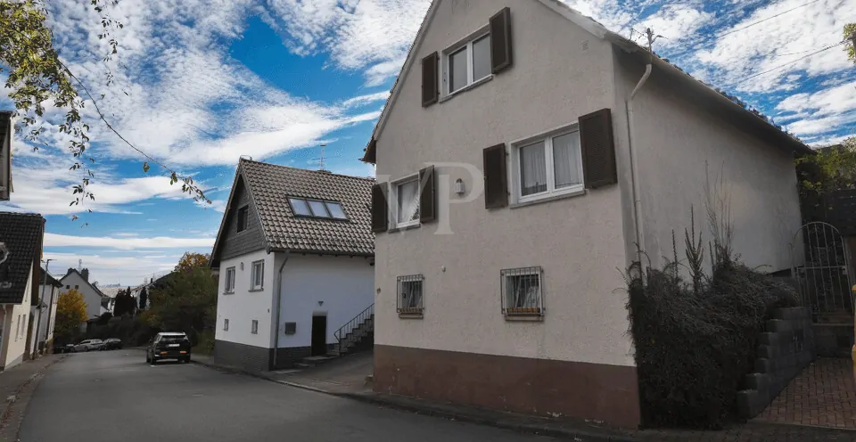 Hausansicht von der Straße