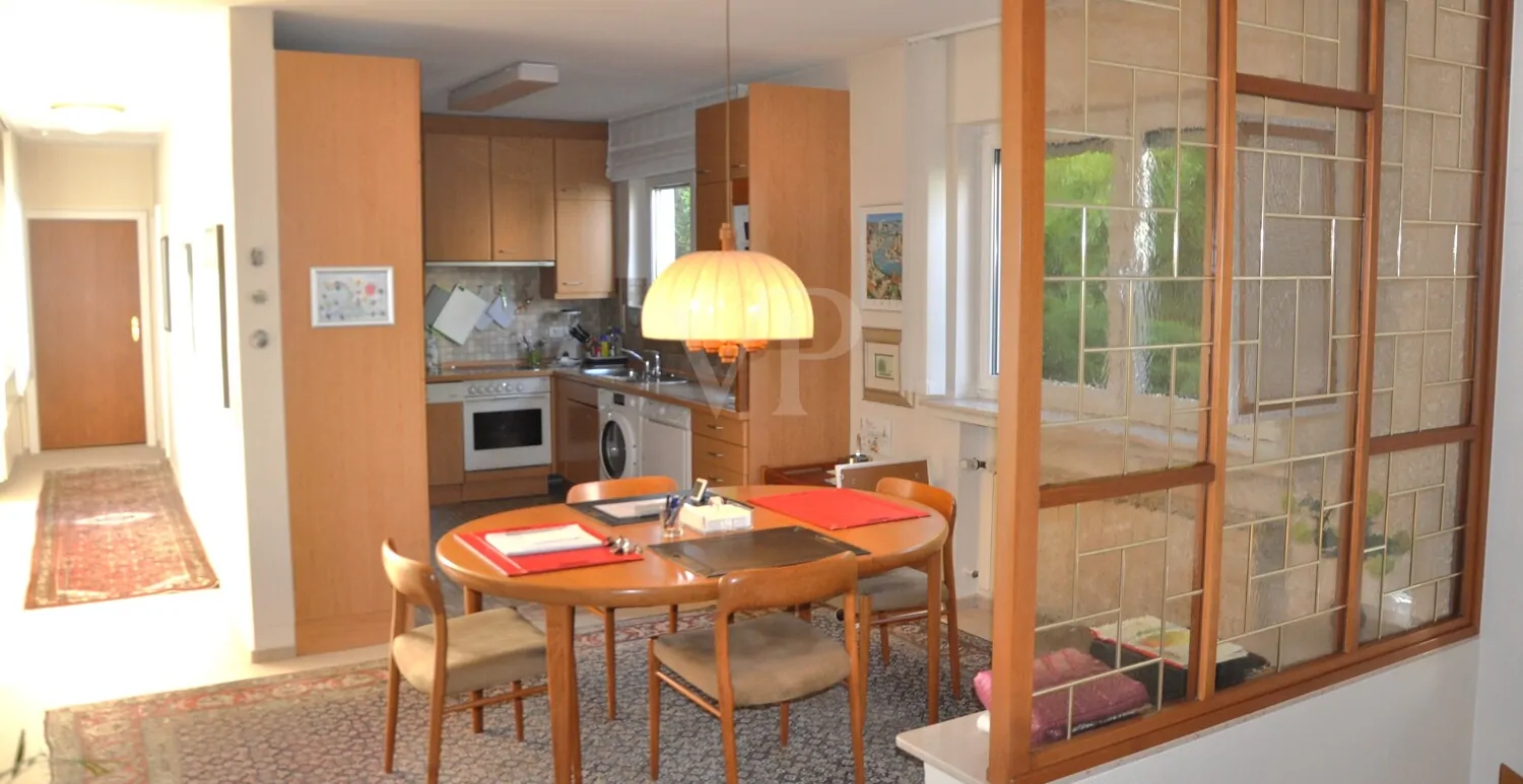 Offene Küche mit Essplatz