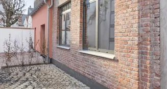 von_poll_real_estate_property_25192056_image_0