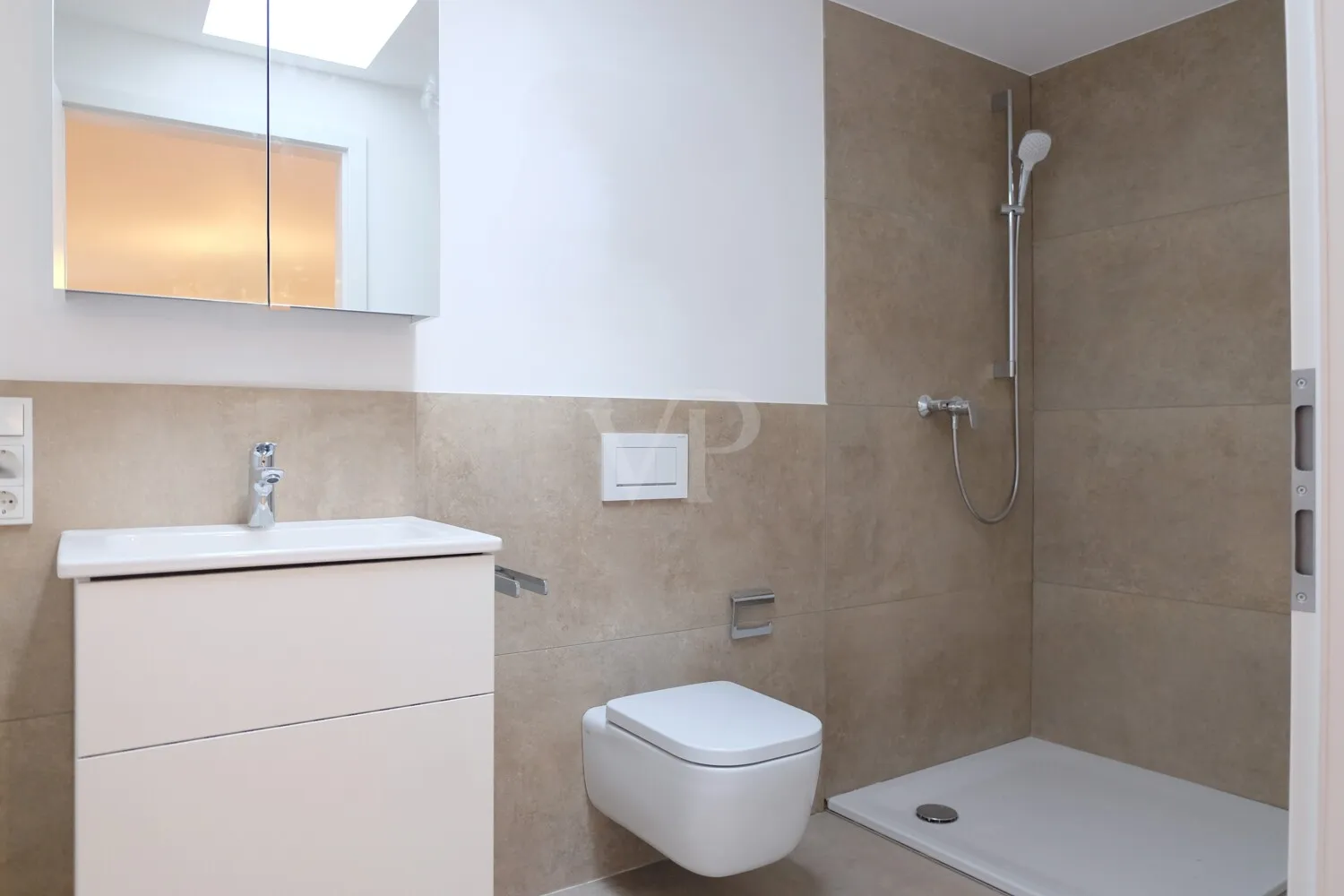 ... und Wellnessoase im OG