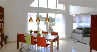 von_poll_real_estate_property_26192013_image_0