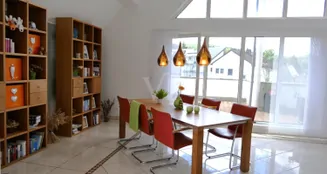 von_poll_real_estate_property_26192013_image_1