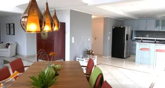 von_poll_real_estate_property_26192013_image_2