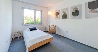 von_poll_real_estate_property_25192014_image_4