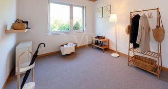 von_poll_real_estate_property_25192014_image_3