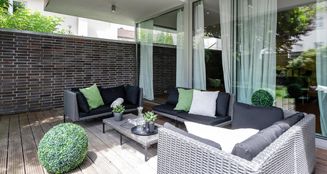 von_poll_real_estate_property_24192022_image_0
