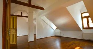 von_poll_real_estate_property_26192019_image_11