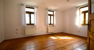 von_poll_real_estate_property_26192019_image_4