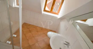 von_poll_real_estate_property_26192019_image_14