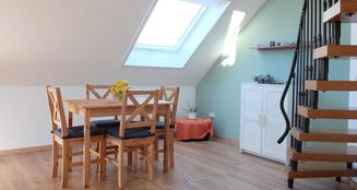 von_poll_real_estate_property_24192045_image_0
