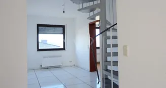 von_poll_real_estate_property_25192002_image_2