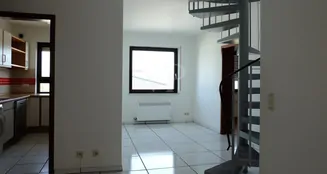 von_poll_real_estate_property_25192002_image_12