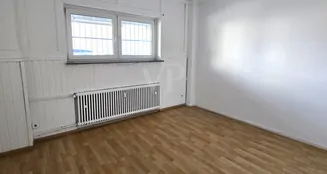 von_poll_real_estate_property_25192009_image_7