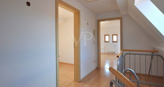 von_poll_real_estate_property_25192018_image_11