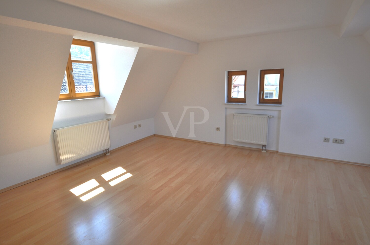 Großzügiges Zimmer