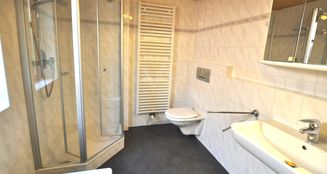 von_poll_real_estate_property_25192018_image_9