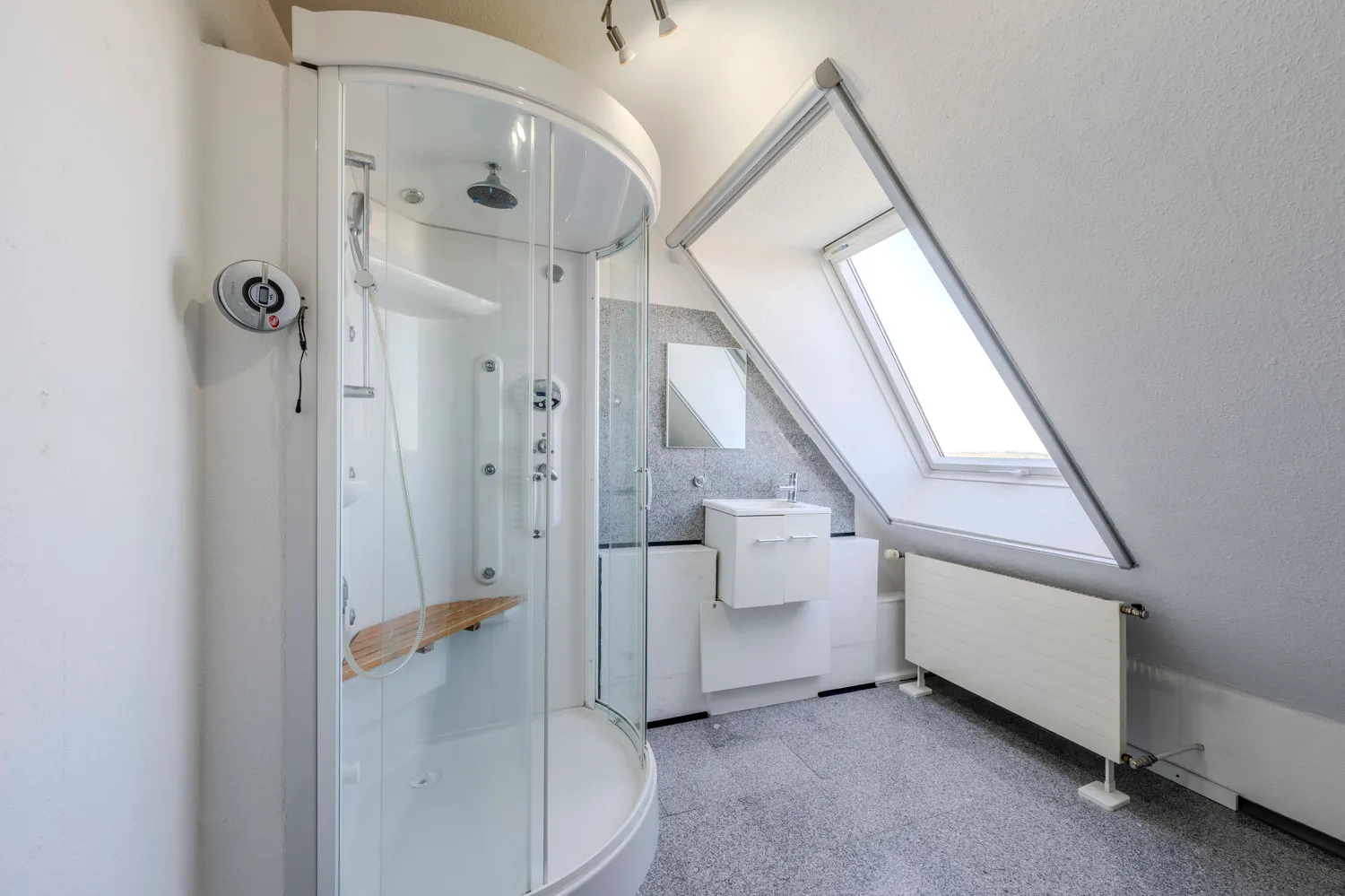 Bad Dachgeschoss