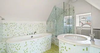 von_poll_real_estate_property_24081010_image_20