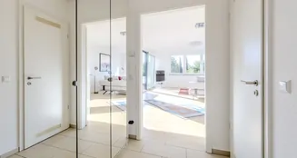 von_poll_real_estate_property_25081031_image_2