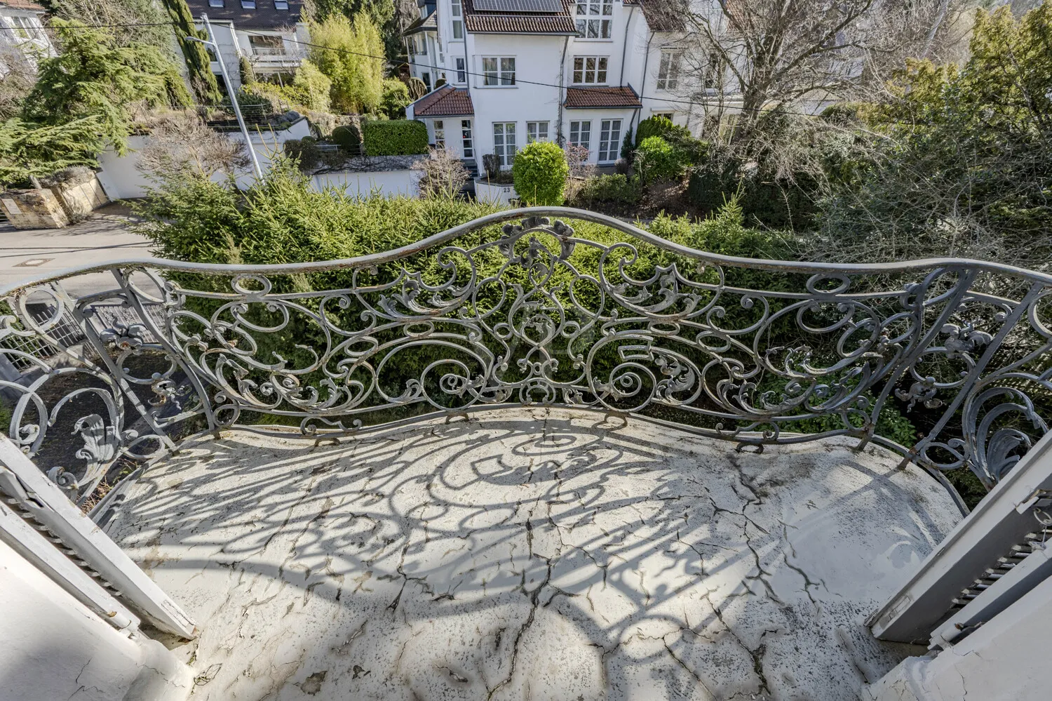 Charmante Balkonarchitektur