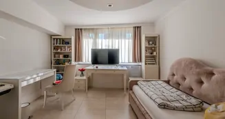 von_poll_real_estate_property_25081021_image_20