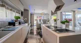 von_poll_real_estate_property_25081021_image_7