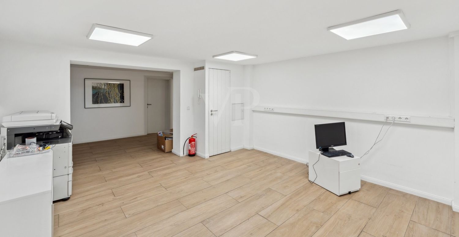 UG: Büro