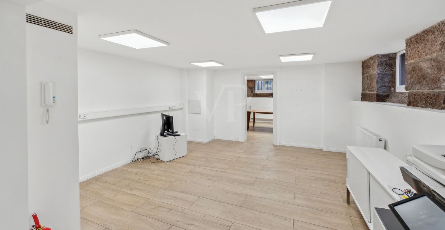 UG: Büro