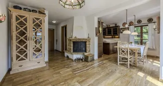 von_poll_real_estate_property_25081026_image_12