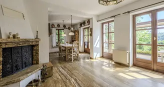 von_poll_real_estate_property_25081026_image_13