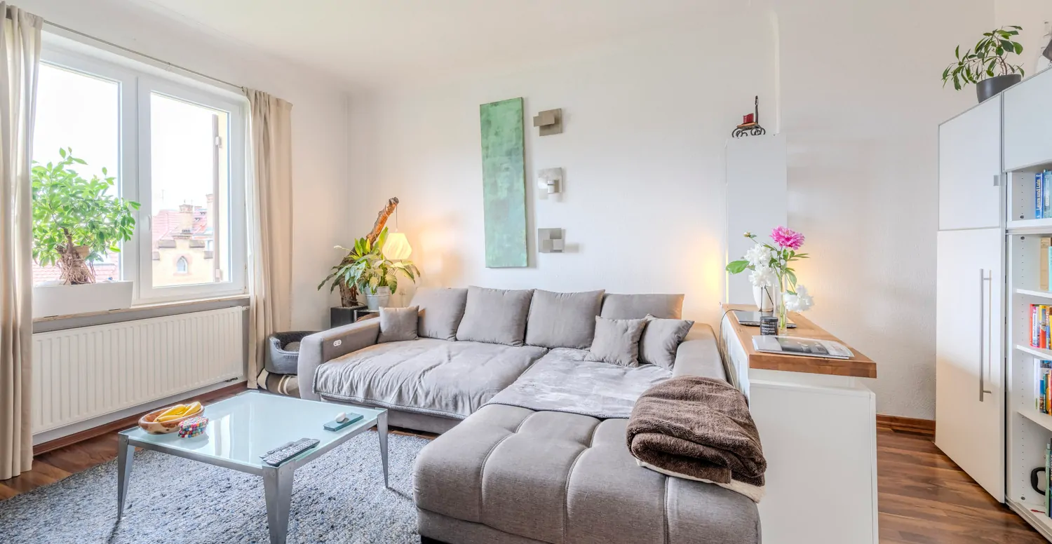 helles und gemütliches Wohnzimmer