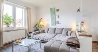 von_poll_real_estate_property_25081020_image_0