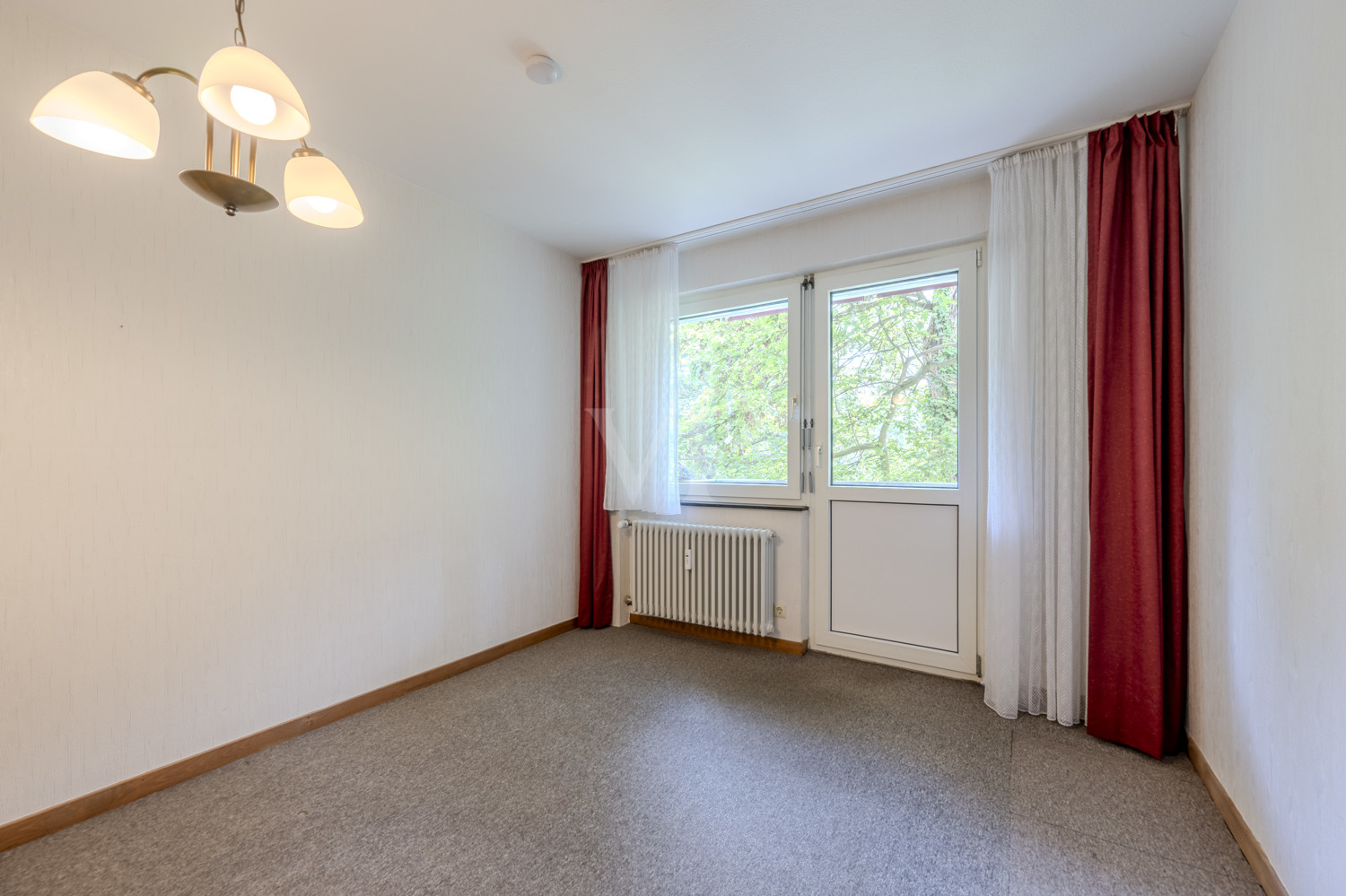 Esszimmer mit Balkon
