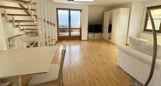 von_poll_real_estate_property_25081037_image_0