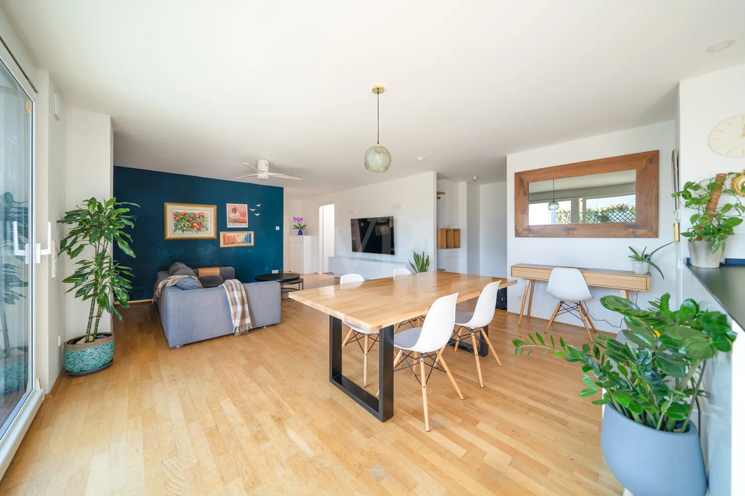 Wohnzimmer/Esszimmer