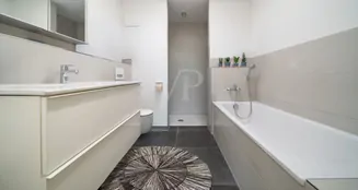 von_poll_real_estate_property_HT839_image_8