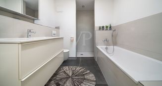 von_poll_real_estate_property_HT839_image_8