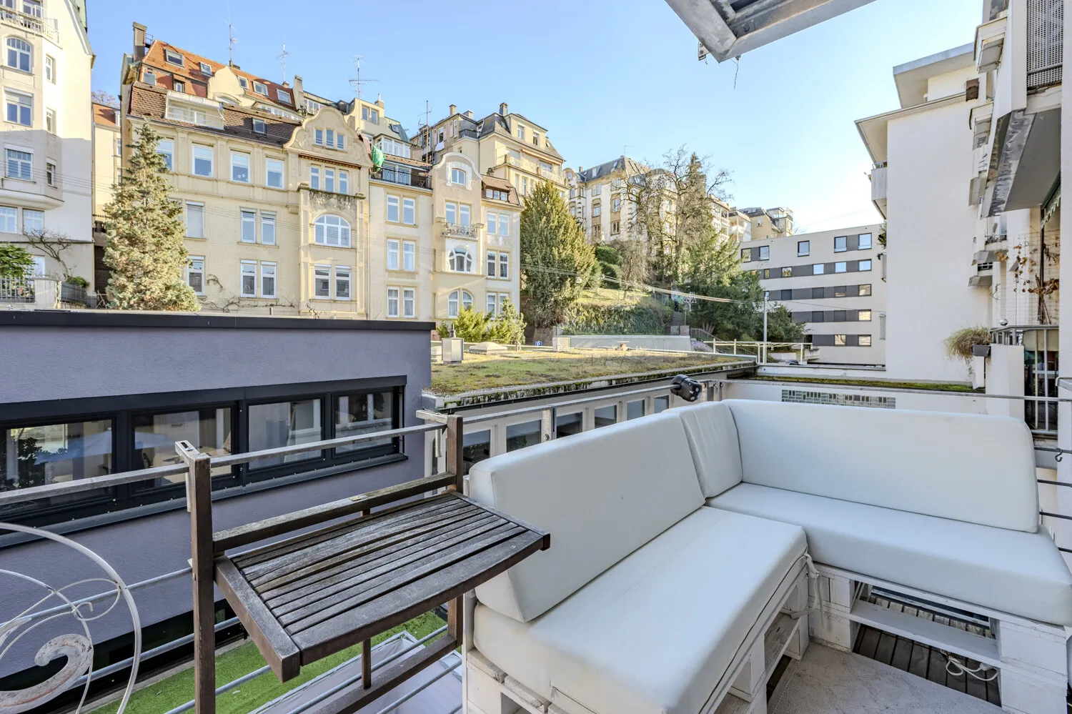 Urbaner Balkon für entspannte Abende im Freien