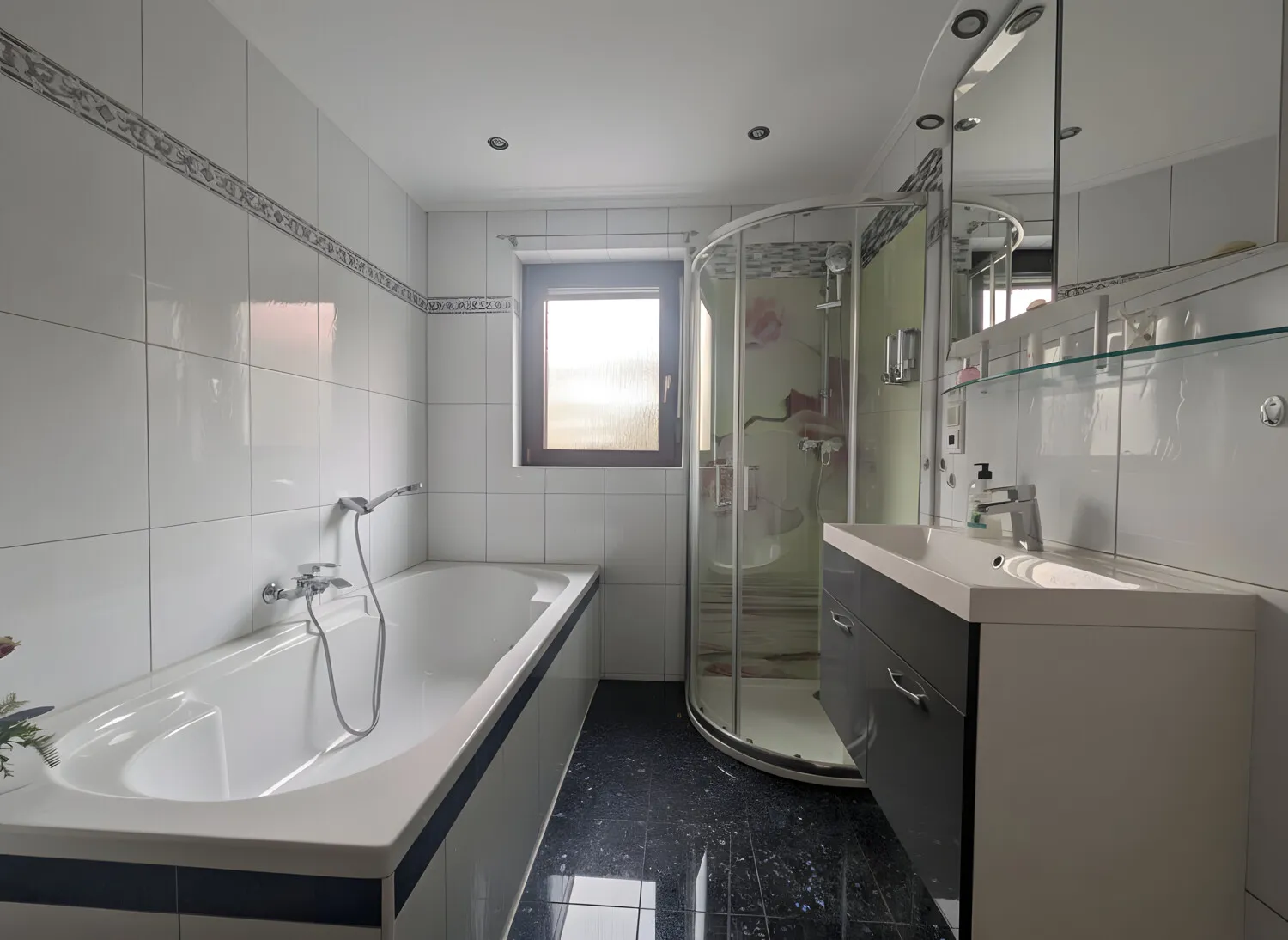 Badezimmer EG