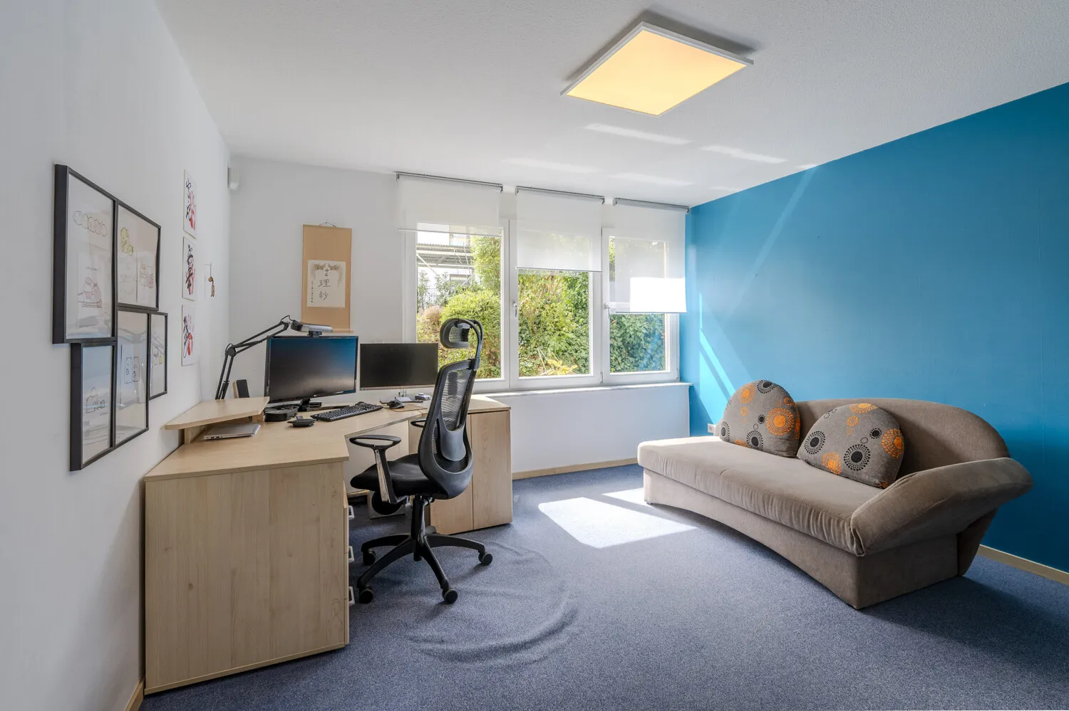 Großes Kinder- oder Arbeitszimmer