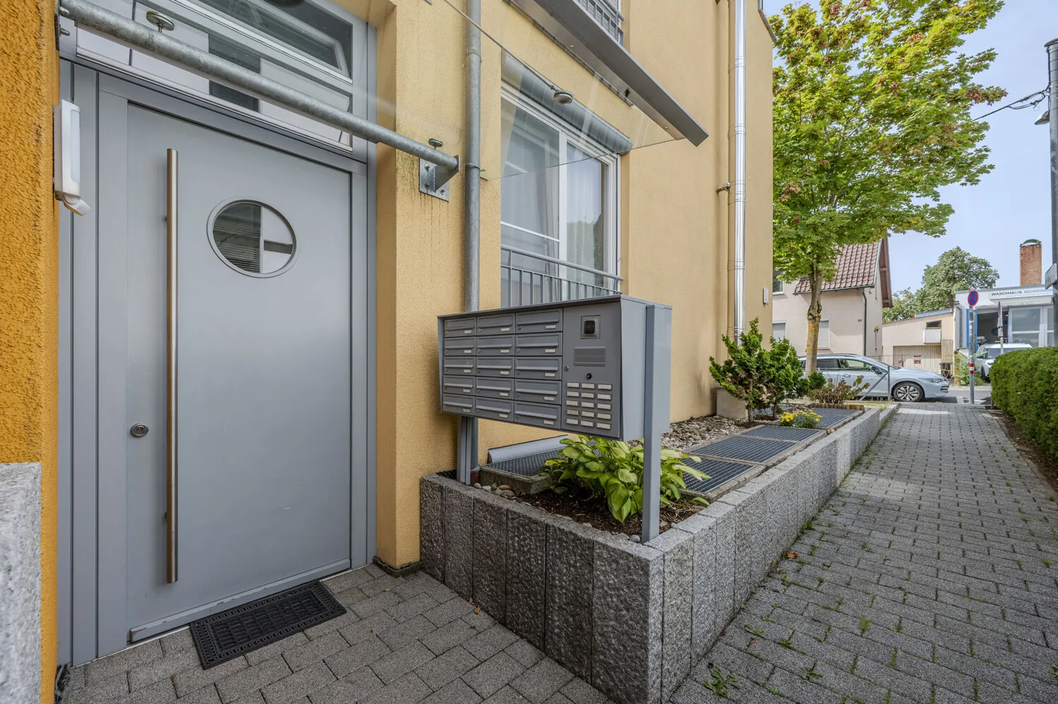 Barrierefreier Zugang zum Gebäude