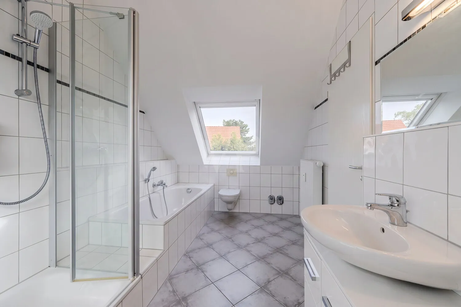 Badezimmer 2. DG